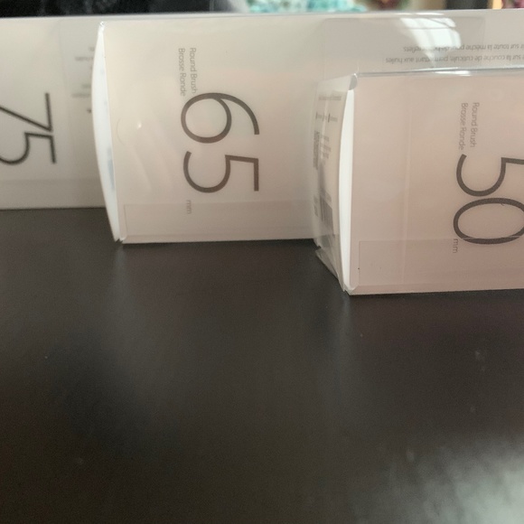 Tiri Boar Bristle Blowout Brushes - Picture 2 of 3